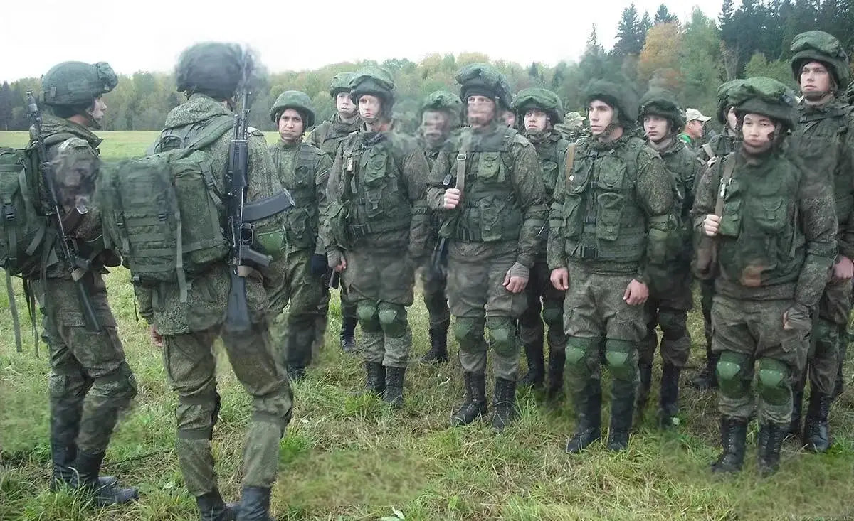 HMW tactical original replica of Russian VKBO lv5 digital camouflage combat suit tactical assault suit set EMR